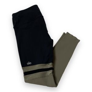 alo yoga 7/8 player leggings olive and black